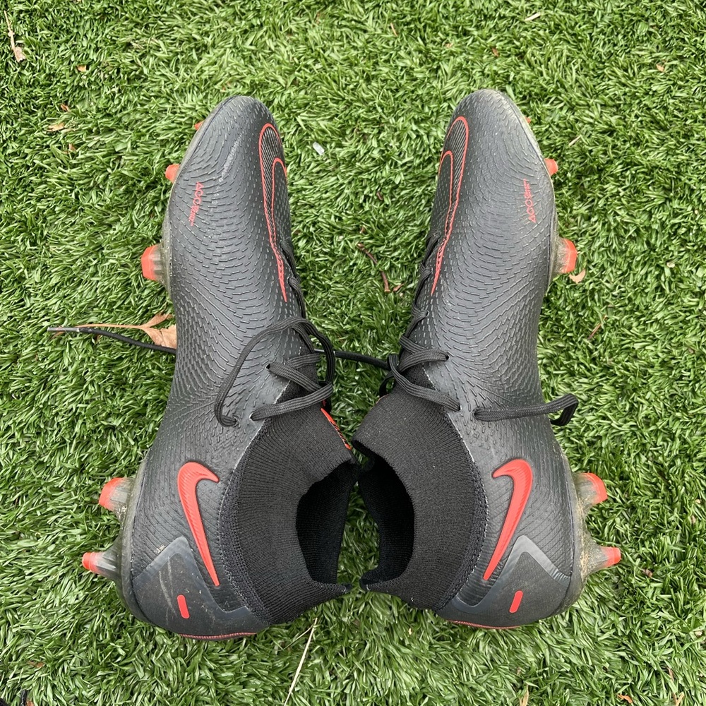 Nike Men’s Phantom Soccer Cleats Size 9 - Picture 4 of 5
